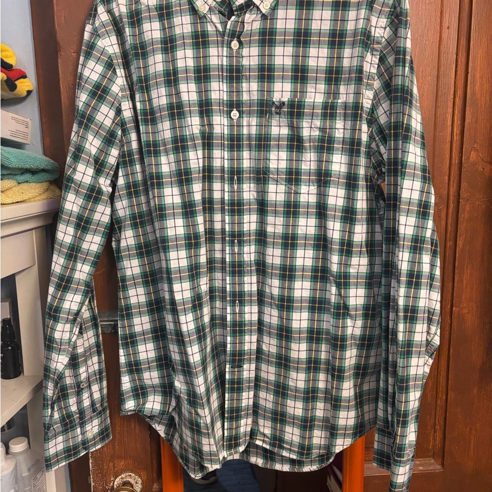 American Eagle Outfitters Green and White Casual Button Down Shirt